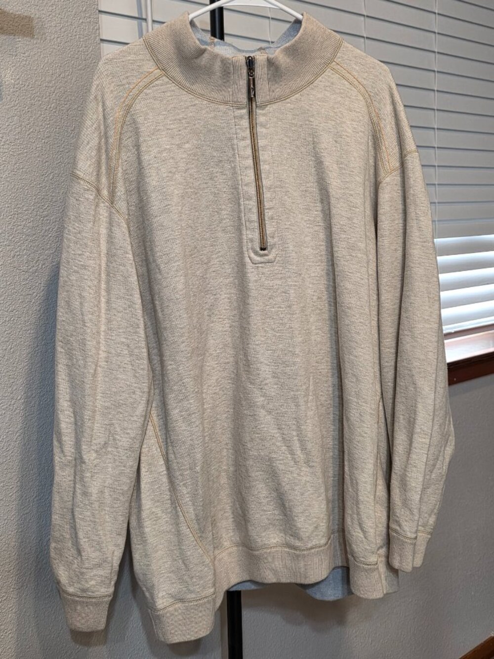 Tommy Bahama Men's Quater Zip Sweatshirt